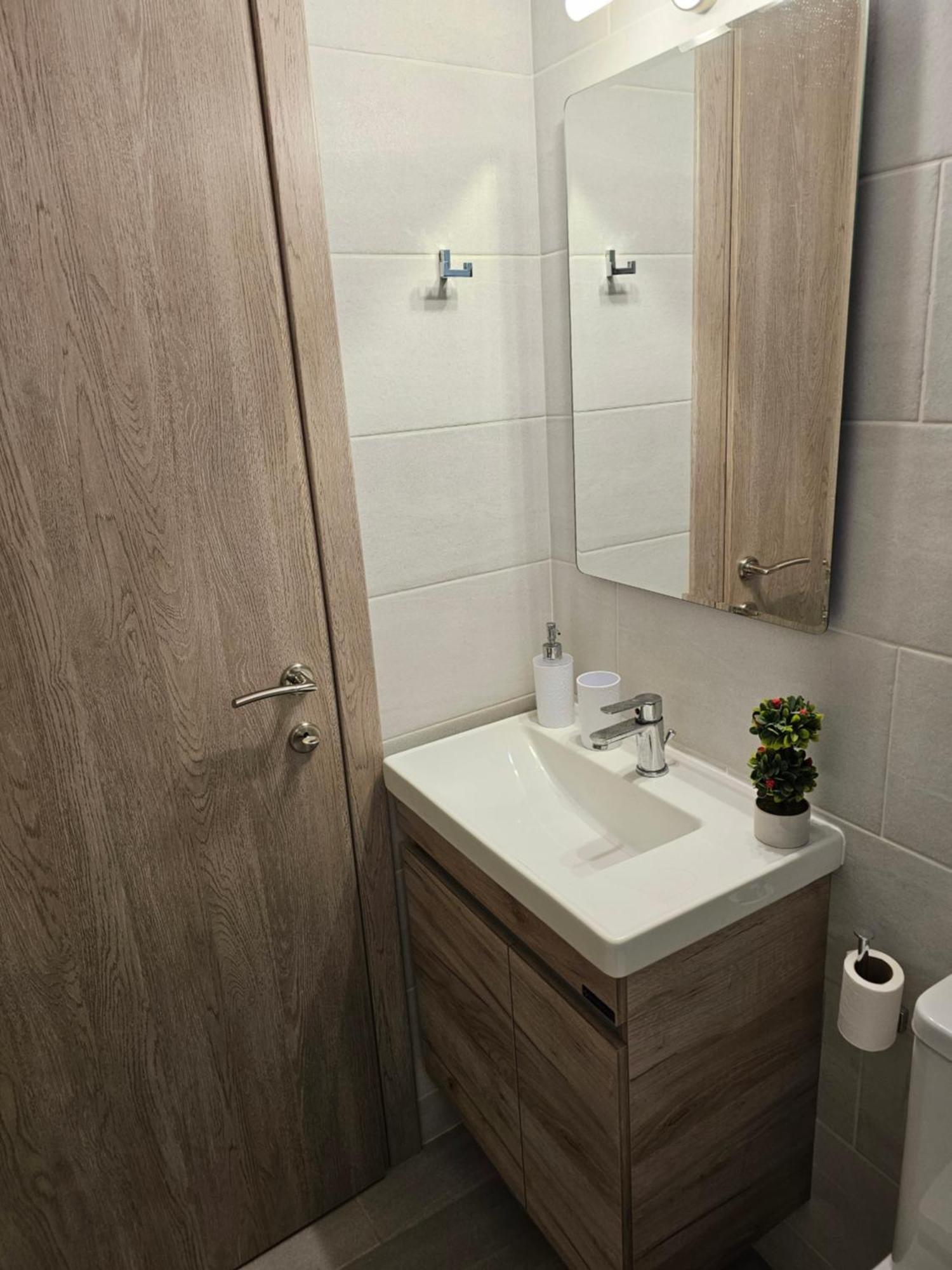 Cosy Apartment In The Heart Of The City Kalamata Ngoại thất bức ảnh